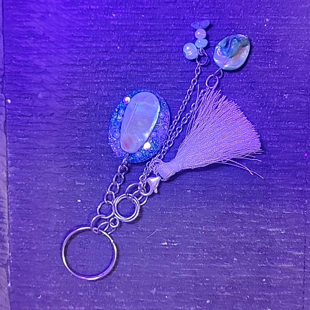 🔑 Large Pearl Encased Key Chain